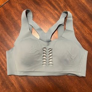 Victoria’s Secret sports bra - lightly padded, seamless - size 34C